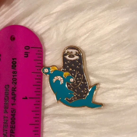 Sloth/Shark Pin - Picture 3 of 4